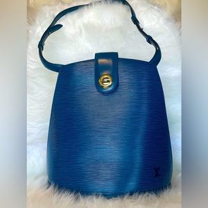‼️ Louis Vuitton Cluny Shoulder Bag Epi Blue Leather